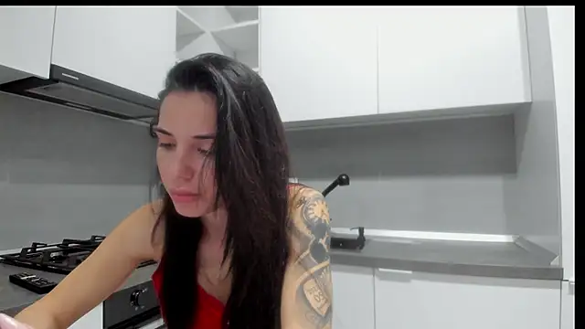 Snapshot of Emmapmg chatting on 12-03-25, 11:58 Emmapmg online show from 12-03-25, 11:58