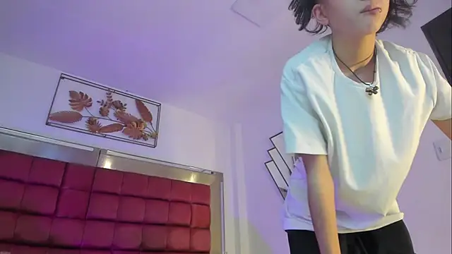 Snapshot of BonnieCute_ chatting on 11-28-25, 08:22 BonnieCute online show from 11-28-25, 08:22