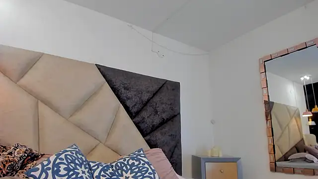 Snapshot of BonnieCute_ chatting on 02-05-26, 12:04 BonnieCute online show from 02-05-26, 12:04