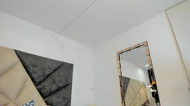 Snapshot of BonnieCute_ chatting on 02-06-26, 12:04 BonnieCute online show from 02-06-26, 12:04