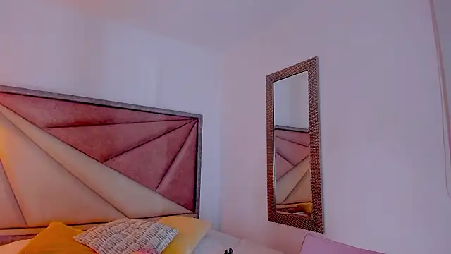 Snapshot of BonnieCute_ chatting on 02-10-26, 11:42 BonnieCute online show from 02-10-26, 11:42