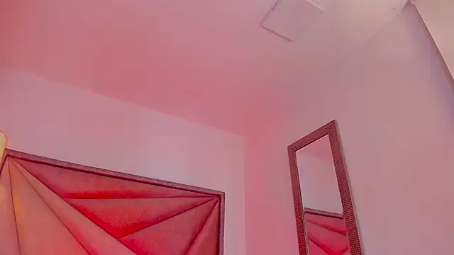 Snapshot of BonnieCute_ chatting on 02-12-26, 12:16 BonnieCute online show from 02-12-26, 12:16