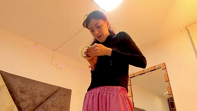 Snapshot of BonnieCute_ chatting on 02-20-26, 12:29 BonnieCute online show from 02-20-26, 12:29