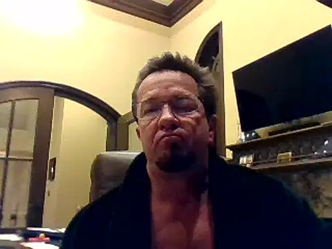 Snapshot of sluttydylan chatting on 02-24-25, 05:43 sluttydylan online show from 02-24-25, 05:43