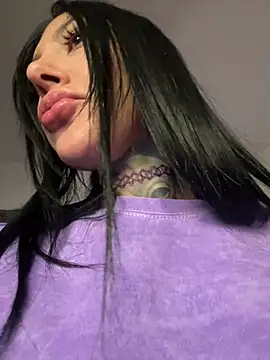 Snapshot of Cataleyasweet_19 chatting on 03-04-25, 09:32 Cataleyasweet 19 online show from 03-04-25, 09:32