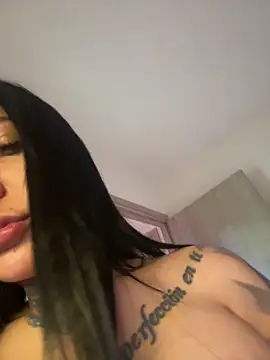 Snapshot of Cataleyasweet_19 chatting on 10-11-25, 05:22 Cataleyasweet 19 online show from 10-11-25, 05:22