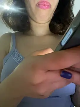 Snapshot of farah-36 chatting on 01-26-25, 06:48 farah-36 online show from 01-26-25, 06:48