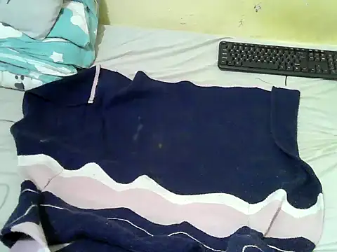 Snapshot of Quincy_joyy chatting on 02-24-25, 01:53 Quincy joyy online show from 02-24-25, 01:53