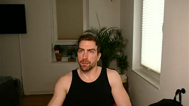Snapshot of Rac-Coon chatting on 01-05-25, 03:02 Rac-Coon online show from 01-05-25, 03:02