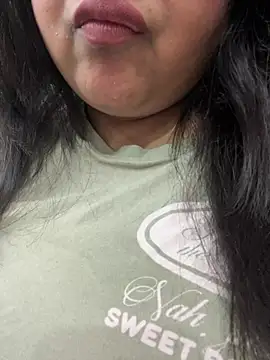 smile pretty online show from 02-23-26, 03:42