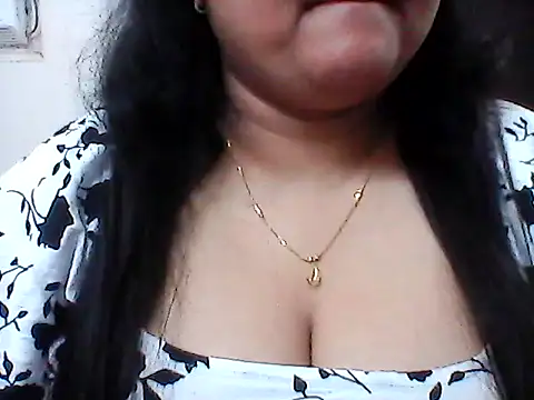 smile pretty online show from 04-21-26, 06:34