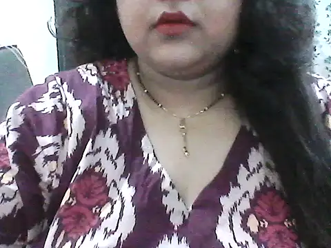 Snapshot of smile_pretty chatting on 06-15-26, 05:59 smile pretty online show from 06-15-26, 05:59