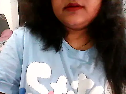 Snapshot of smile_pretty chatting on 06-16-26, 05:48 smile pretty online show from 06-16-26, 05:48