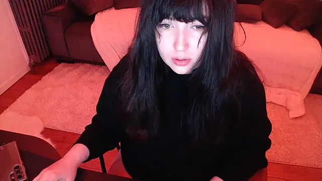 Snapshot of Lynylou chatting on 12-13-24, 03:16 Lynylou online show from 12-13-24, 03:16