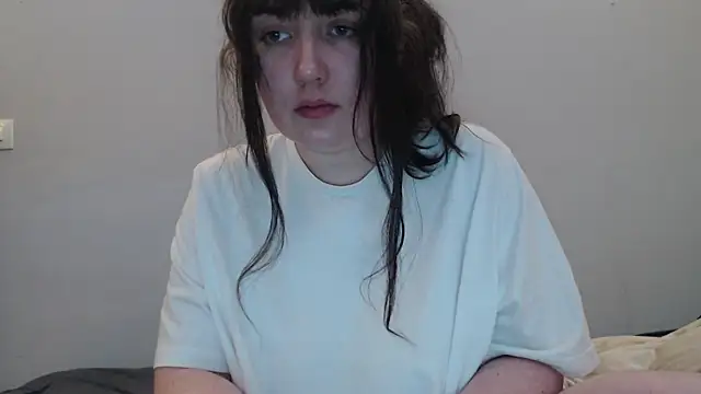 Lynylou online show from 04-07-26, 07:25