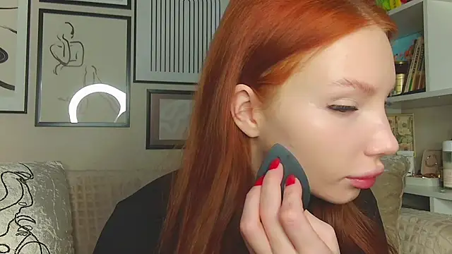 JudyWalkerr online show from 03-19-25, 03:30