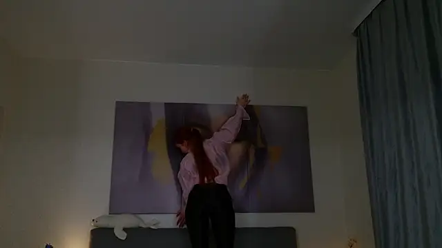 JudyWalkerr online show from 10-08-25, 02:14