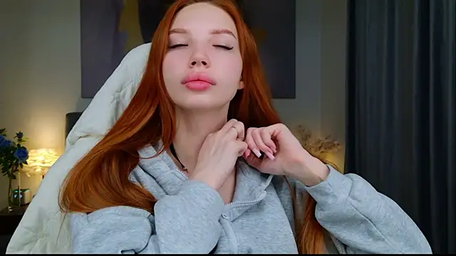 JudyWalkerr online show from 12-21-25, 05:25