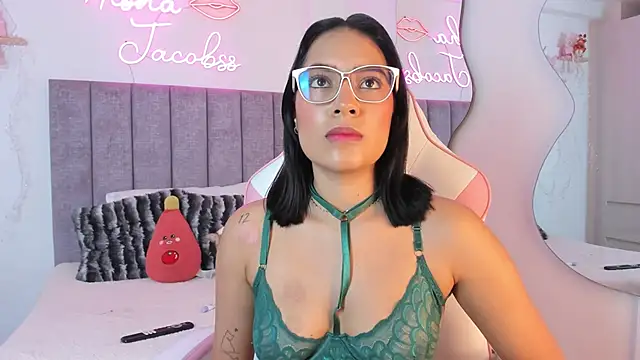 Snapshot of jacobss_gh chatting on 11-19-25, 09:04 jacobss gh online show from 11-19-25, 09:04