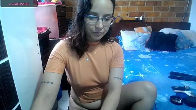 Snapshot of tatysmaturemilf chatting on 03-13-25, 06:23 tatysmaturemilf online show from 03-13-25, 06:23