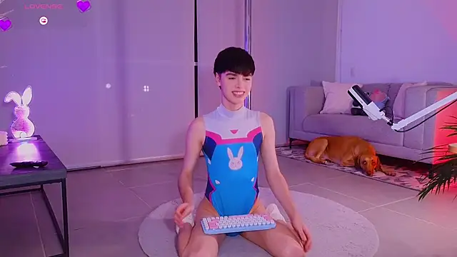 Snapshot of sebbyrose chatting on 06-24-26, 12:42 sebbyrose online show from 06-24-26, 12:42