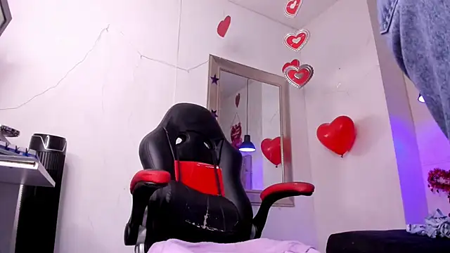 angel hardy dl online show from 04-25-26, 11:02