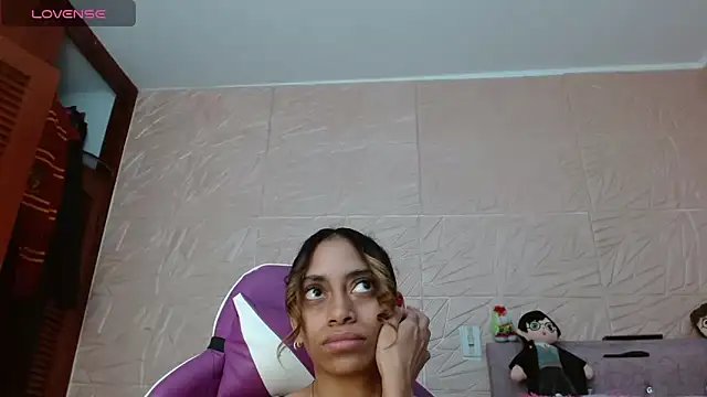 kendallsweet7 online show from 11-17-25, 02:01