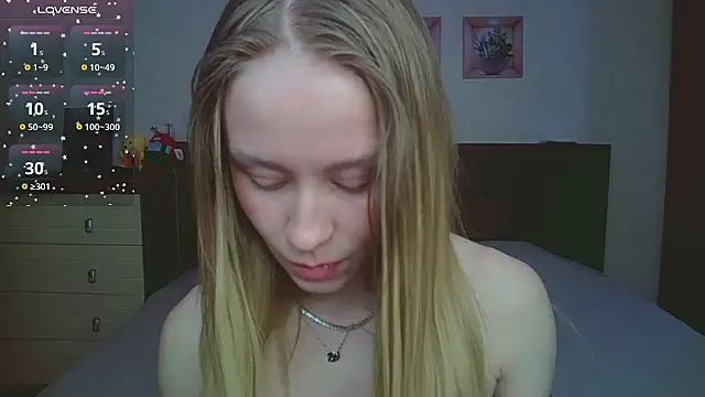 Snapshot of Lily__Devil chatting on 01-09-26, 03:59 Lily Devil online show from 01-09-26, 03:59