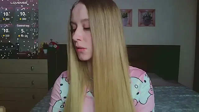 Snapshot of Lily__Devil chatting on 02-21-26, 10:27 Lily Devil online show from 02-21-26, 10:27