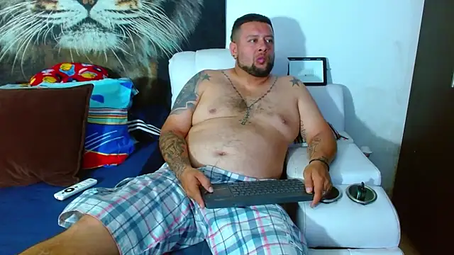 Snapshot of Michaell_Myerss_ chatting on 11-05-25, 12:27 Michaell Myerss online show from 11-05-25, 12:27