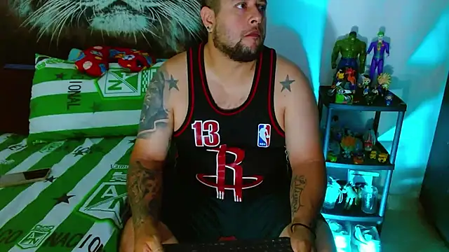 Snapshot of Michaell_Myerss_ chatting on 12-20-25, 12:56 Michaell Myerss online show from 12-20-25, 12:56