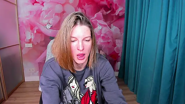 EmilyWalkeri online show from 02-03-25, 07:51