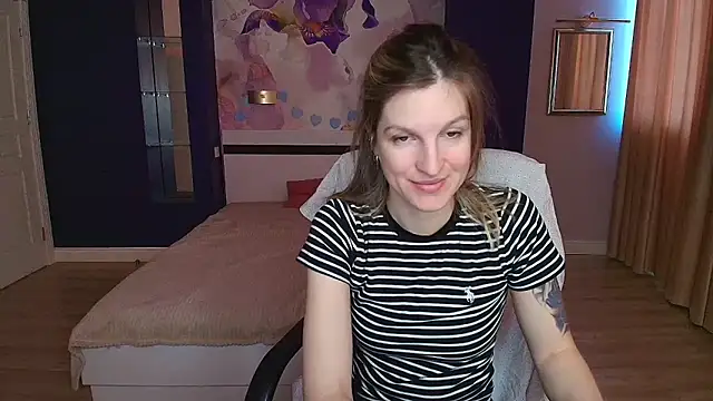EmilyWalkeri online show from 03-19-26, 08:18