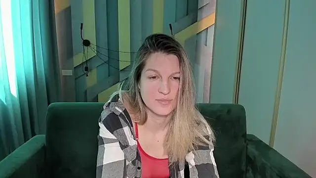 EmilyWalkeri online show from 04-30-26, 07:25