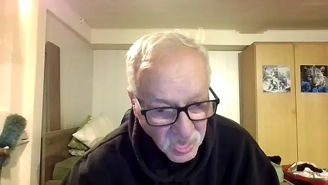 Sammy1660 online show from 10-25-25, 04:46