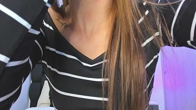 Snapshot of Cristel_Boom chatting on 01-11-25, 12:55 Cristel Boom online show from 01-11-25, 12:55