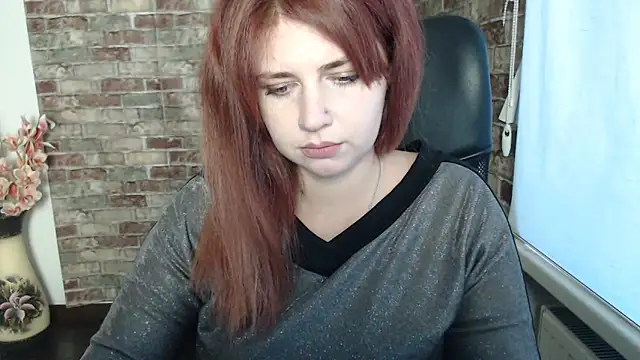 Snapshot of Lizzy_Love chatting on 12-04-24, 01:09 Lizzy Love online show from 12-04-24, 01:09