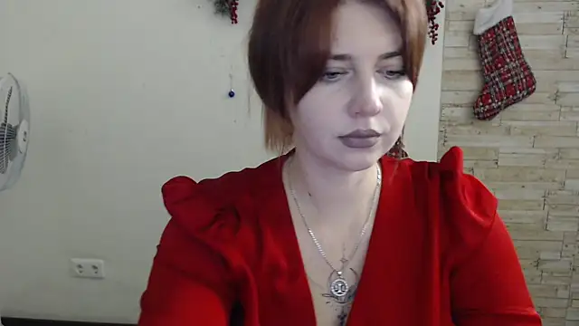 Snapshot of Lizzy_Love chatting on 12-11-24, 07:25 Lizzy Love online show from 12-11-24, 07:25