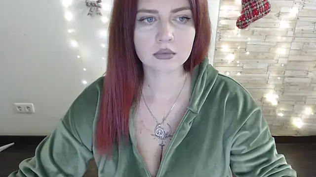 Snapshot of Lizzy_Love chatting on 01-16-25, 07:41 Lizzy Love online show from 01-16-25, 07:41