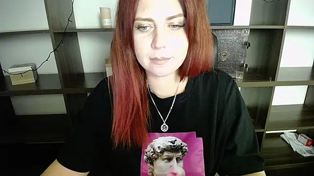 Snapshot of Lizzy_Love chatting on 01-18-25, 12:35 Lizzy Love online show from 01-18-25, 12:35