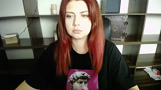 Snapshot of Lizzy_Love chatting on 01-18-25, 04:59 Lizzy Love online show from 01-18-25, 04:59