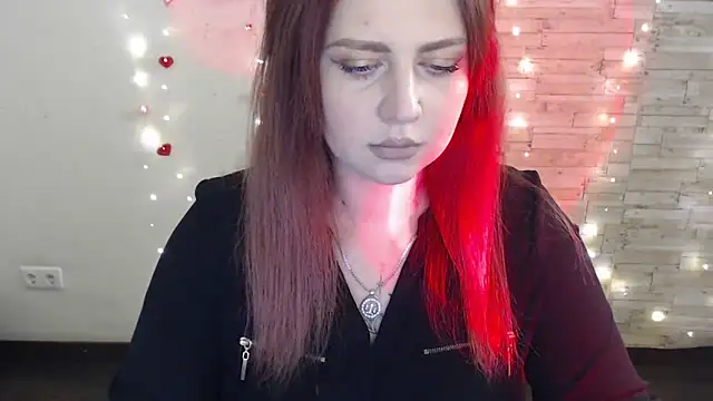 Snapshot of Lizzy_Love chatting on 02-04-25, 01:27 Lizzy Love online show from 02-04-25, 01:27