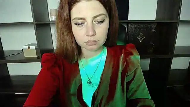 Snapshot of Lizzy_Love chatting on 02-15-25, 04:03 Lizzy Love online show from 02-15-25, 04:03