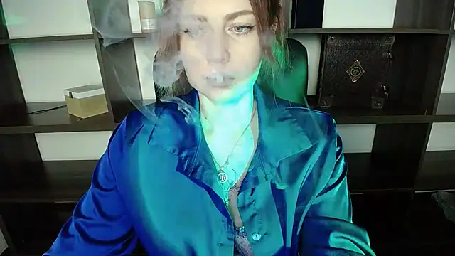 Snapshot of Lizzy_Love chatting on 02-15-25, 02:11 Lizzy Love online show from 02-15-25, 02:11