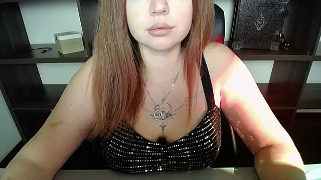 Snapshot of Lizzy_Love chatting on 02-23-25, 01:57 Lizzy Love online show from 02-23-25, 01:57