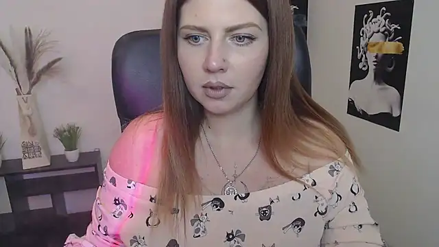 Snapshot of Lizzy_Love chatting on 03-13-25, 11:49 Lizzy Love online show from 03-13-25, 11:49