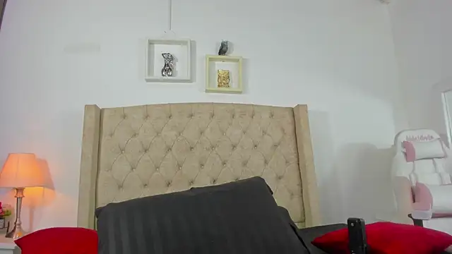 Snapshot of allisson_m chatting on 03-11-25, 12:06 allisson m online show from 03-11-25, 12:06