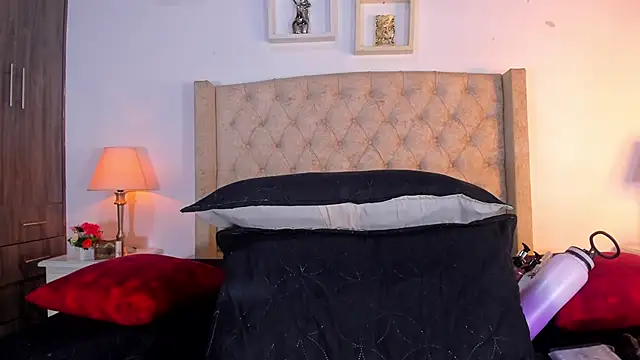 allisson m online show from 01-08-26, 12:18