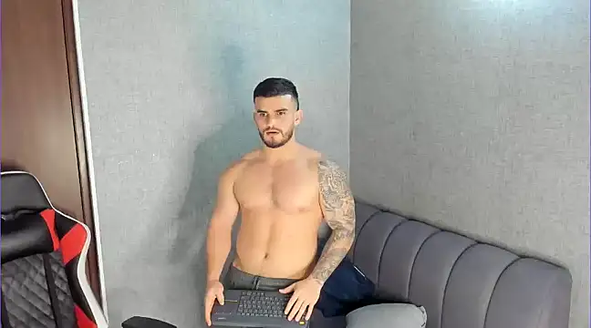 Ricardogo19 online show from 01-21-25, 05:49