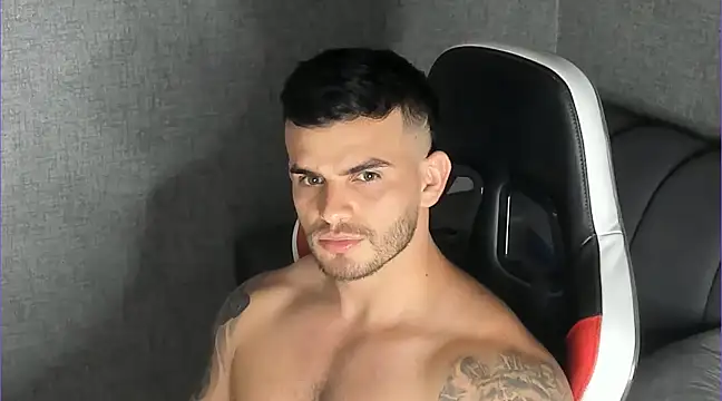 Ricardogo19 online show from 03-19-25, 01:54